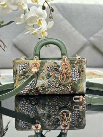 Picture of Dior Lady Handbags _SKUfw143779626fw